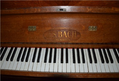 piano1.jpg