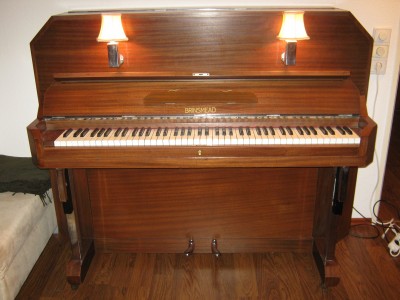 Brinsmead-piano.jpg